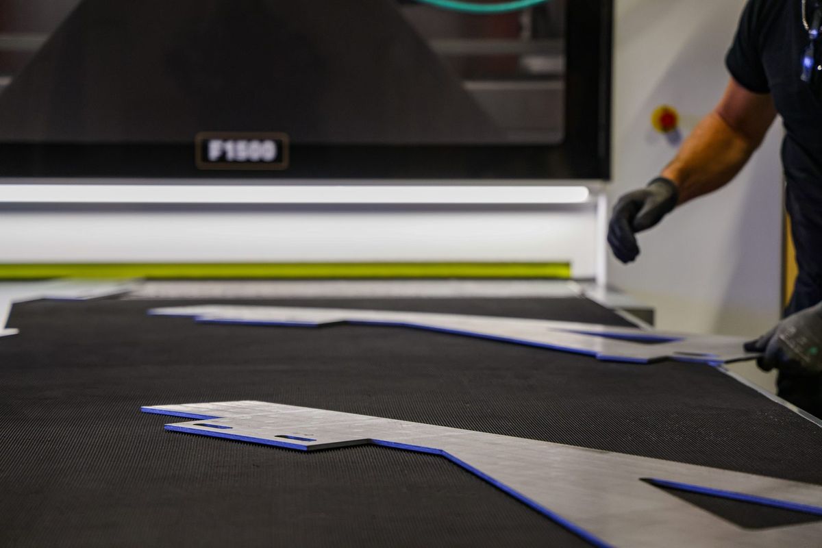 Operator aan het werk bij Laserworx